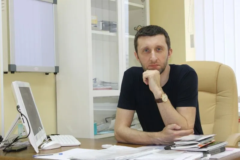Подтяжка лица и шеи: что нужно знать. Вопросы пластическому хирургу Подтяжка лица и шеи: что нужно знать. Вопросы пластическому хирургу
